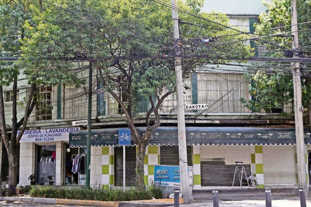 En redes sociales, los vecinos de la colonia Nápoles, aledaña a la Del Valle, denuncian que en la calle Dakota los asaltos a negocios y a transeúntes ocurren con frecuencia. Foto: JUAN CARLOS REYES. EL UNIVERSAL