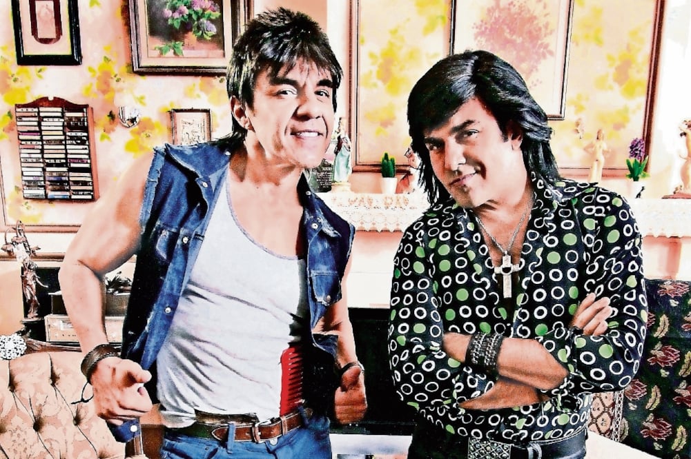 Adrián Uribe se divide entre guapos y mexicanos