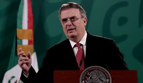 México tendrá nuevo tratamiento contra el cáncer, anuncia Ebrard 
