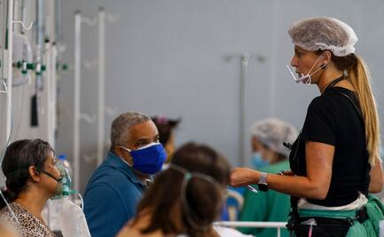 "Estoy dando todo lo que tengo": La doctora que viajó a Brasil para salvar y enterrar pacientes con Covid-19