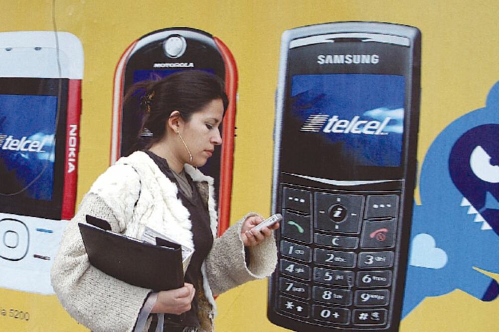 Telcel cuenta con la mayor cobertura en telefonía móvil gracias a su red, por lo que distintas compañías buscan utilizarla; el IFT aún no les asigna los números a vender. (Especial)