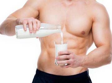 El producto lácteo que es un aliado valioso para el desarrollo muscular