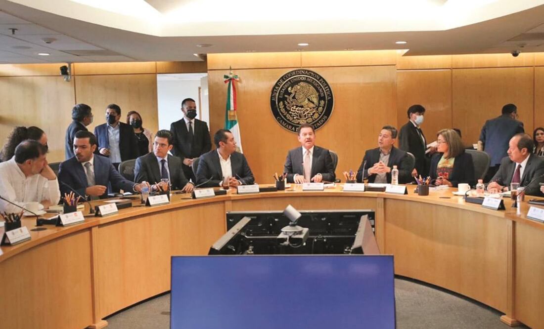 Ignacio Mier, coordinador de Morena, aseguró que la determinación se debió a que no han llegado “formalmente” las propuestas de CNDH e Inai.Foto: Especial