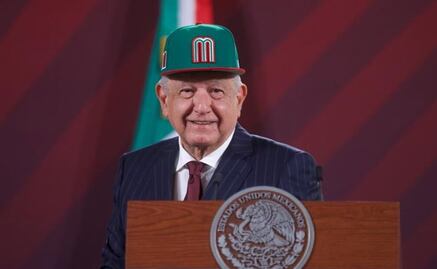 FOTOS: Venden en 55 mil pesos gorra supuestamente firmada por AMLO; la ofrecen a meses sin intereses 