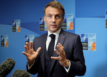 Macron anuncia aumento a gasto militar; "libertad europea no había estado tan amenazada desde 1945"