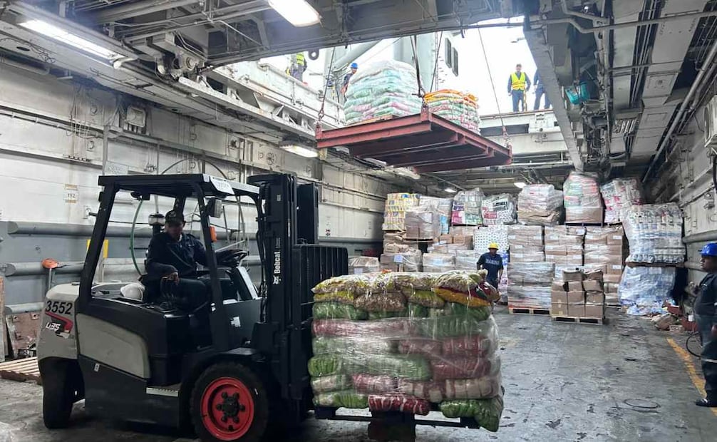 Regreso de los buques ARM "Huasteco" y “Papaloapan” a México, después de llevar ayuda humanitaria a Venezuela. Foto: Especial