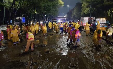 Retiran 455 toneladas de lodo en glorieta de Vaqueritos luego de tromba