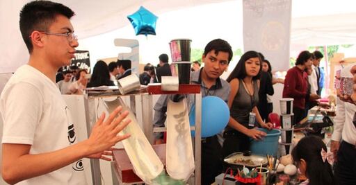 Estudiantes mexicanos elaboran pintura orgánica a base de nopal