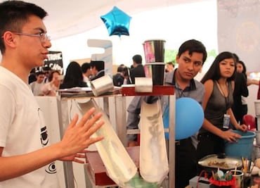 Estudiantes mexicanos elaboran pintura orgánica a base de nopal