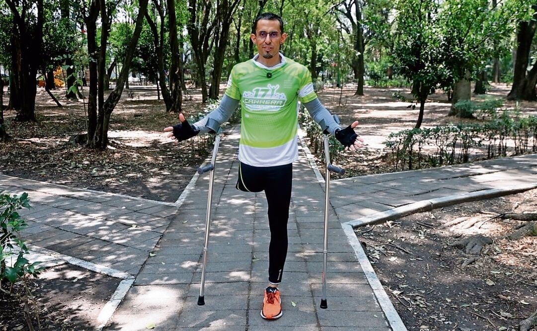 En su niñez combatió al cáncer, hoy a sus 43 años Germán de la Rosa es un atleta, modelo, actor, conferencista y entrenador. Foto: Diego Prado / EL UNIVERSAL