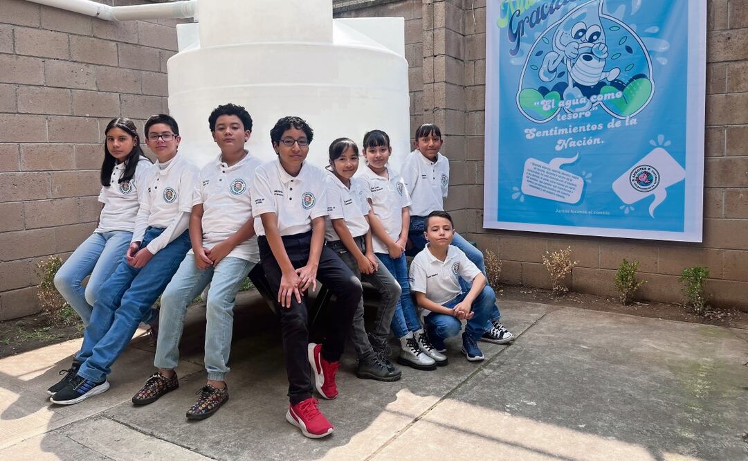 El equipo Ajolotes, Guardianes de la Naturaleza, conformado por estudiantes de tercero y sexto grado, realizó el proyecto. Foto: Arturo Contreras | El Universal