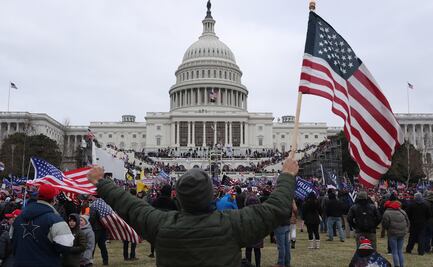 Fallece mujer herida de bala durante disturbios en Congreso de EU
