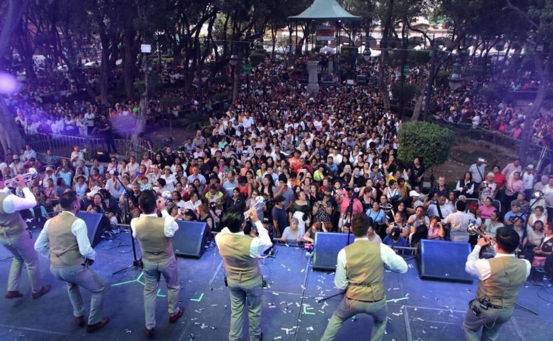 Por festejo del 10 de mayo en Tlalpan se presentaron Río Roma, la Sonora Santanera con María Fernanda y Los Originales Dandy’s de Armando Navarro. Foto: Especial