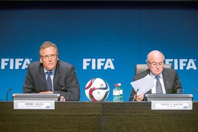 Revelan enriquecimiento de Blatter