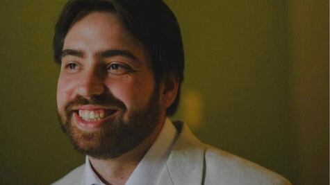 "Sólo duermo 4 horas al día desde febrero": científico de la Universidad de  Oxford