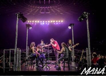 Maná pays tribute to Juan Gabriel and urges for Latino vote