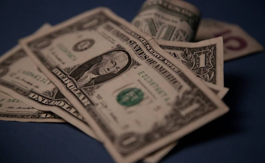 EU permitirá el uso del dólar a los cubanos