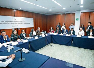 Reanudan por la noche reunión con el gobierno federal