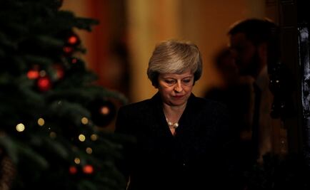 May extiende la agonía del Brexit, mientras Reino Unido se prepara a un escenario sin acuerdo con Europa