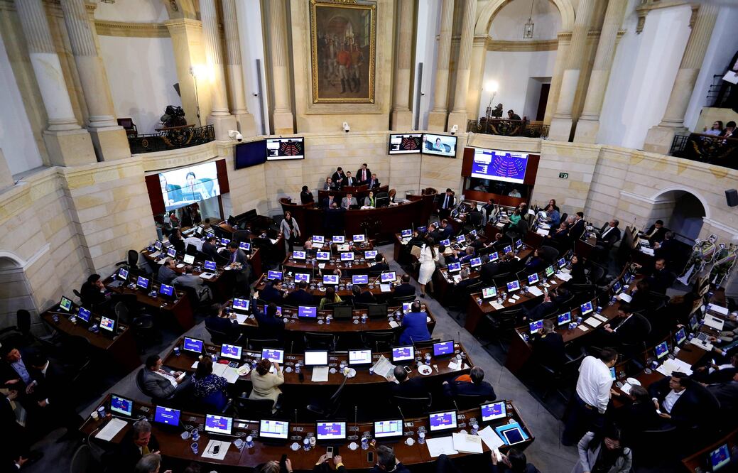 El Congreso colombiano autorizó hoy al presidente Juan Manuel Santos para que convoque el próximo 2 de octubre el plebiscito para refrendar el acuerdo de paz  (Foto: EFE)