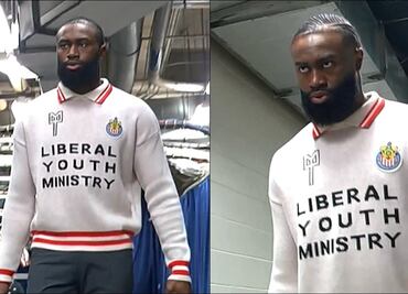 Jaylen Brown, estrella de Boston Celtics, porta con orgullo suéter de Chivas en la NBA
