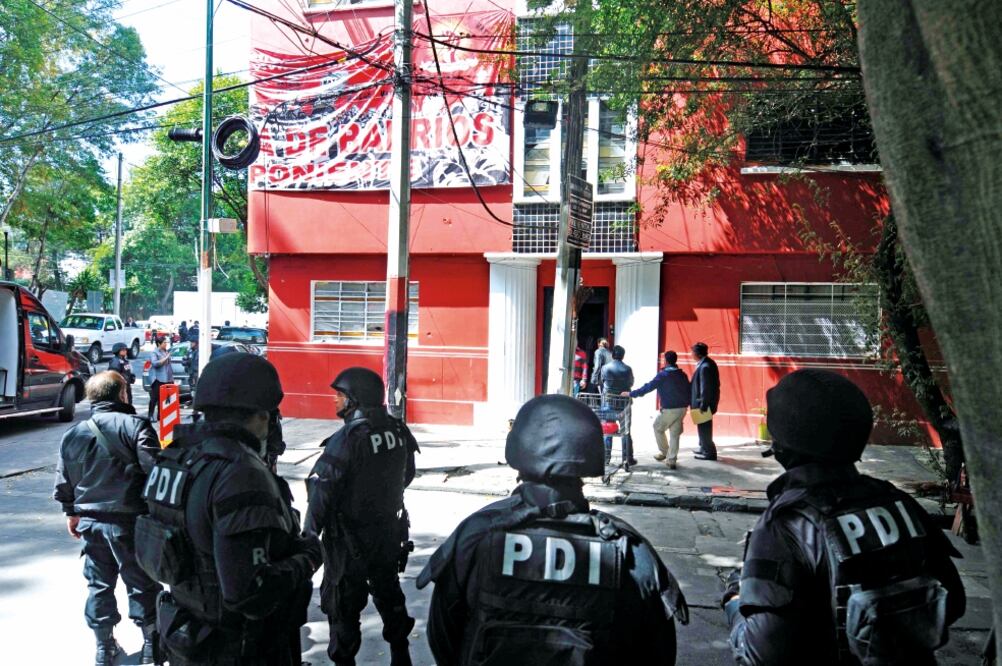 Desde febrero pasado el delegado Ricardo Monreal solicitó ayuda “urgente” al jefe de gobierno, Miguel Ángel Mancera, para intervenir este edificio (ARCHIVO EL UNIVERSAL)