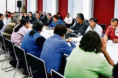 CNTE amaga con intensificar protestas si no hay respuestas 