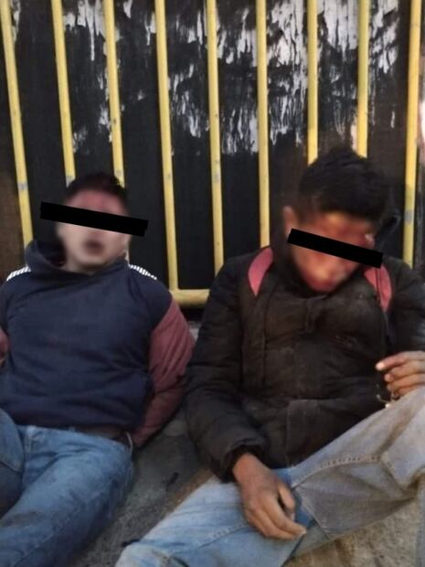 Otra de combis: Pasajeros someten a 2 que intentaron asaltar con pistola falsa en la México-Puebla