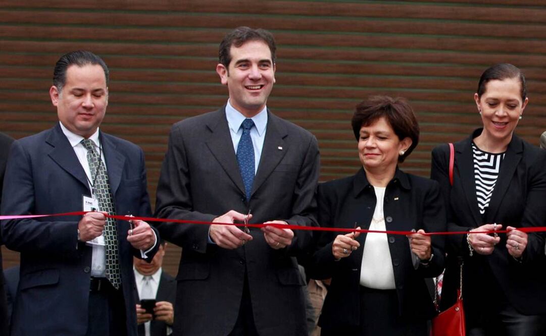Consejeros inauguran la sala de prensa en el INE, fotografía de Juan Boites