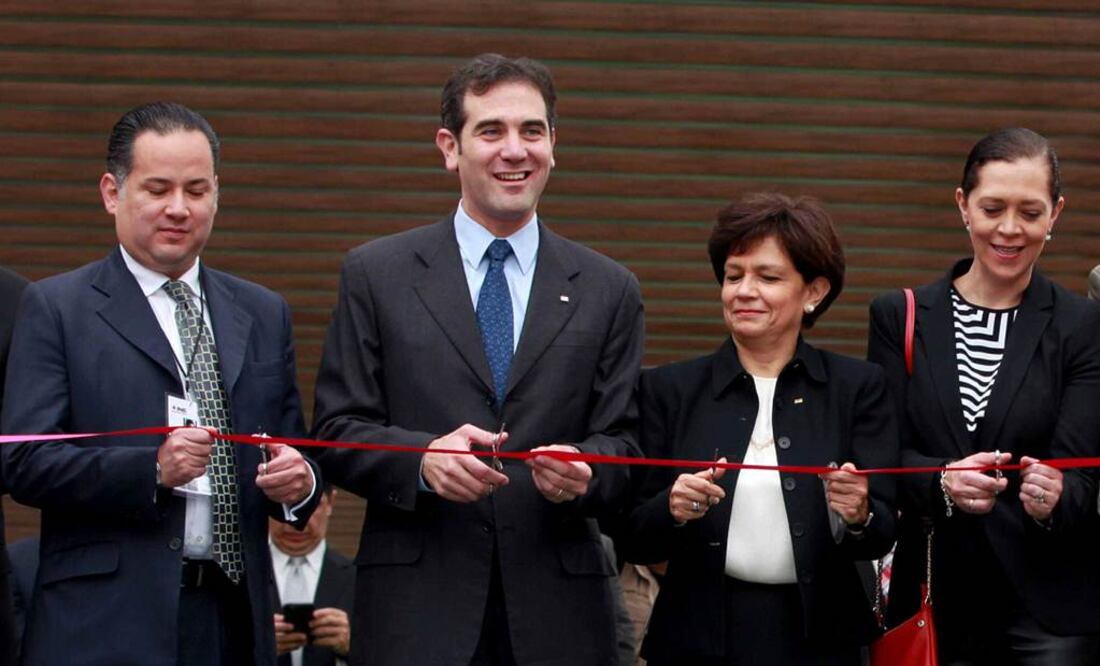 Consejeros inauguran la sala de prensa en el INE, fotografía de Juan Boites