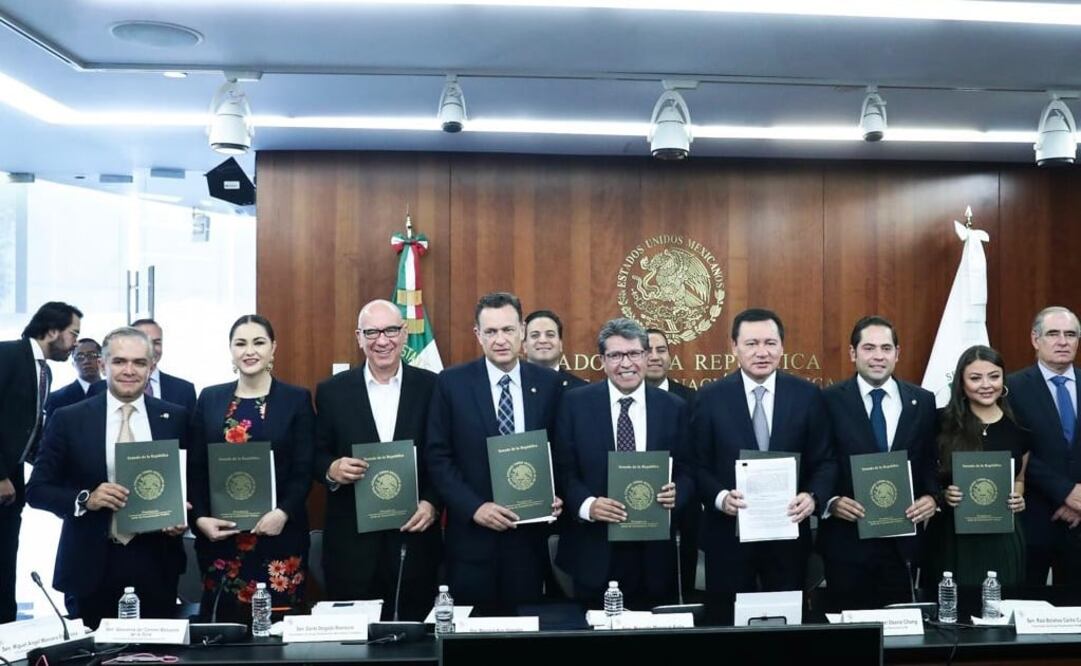 Los coordinadores de los grupos parlamentarios del Senado de la República. Foto: Diego Simón/EL UNIVERSAL