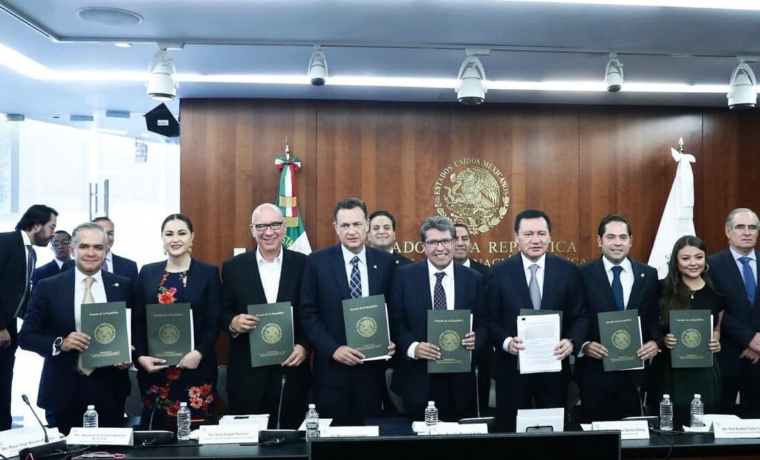 Los coordinadores de los grupos parlamentarios del Senado de la República. Foto: Diego Simón/EL UNIVERSAL