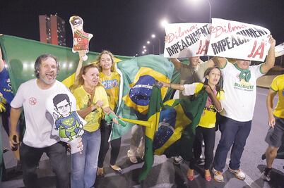 Abren procedimiento para destituir a Dilma Rousseff 