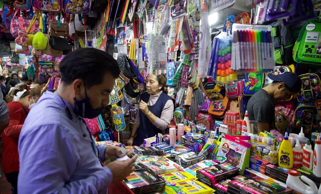 Para este regreso a clases, 67% de los padres mexicanos afirmó que planea gastar más en la compra de tecnología educativa para este año. Foto: Germán Espinosa/EL UNIVERSAL