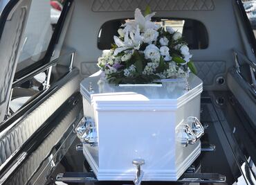 Hombre armado roba carroza fúnebre con todo y cadáver en Culiacán