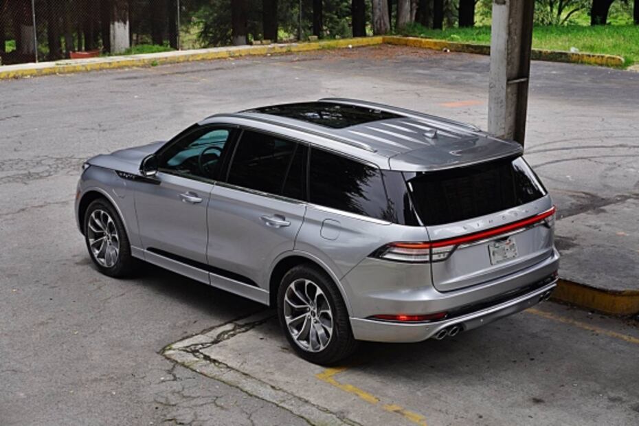 A prueba: Lincoln Aviator Grand Touring 2020, ¿El final de los autos de gasolina convencionales?