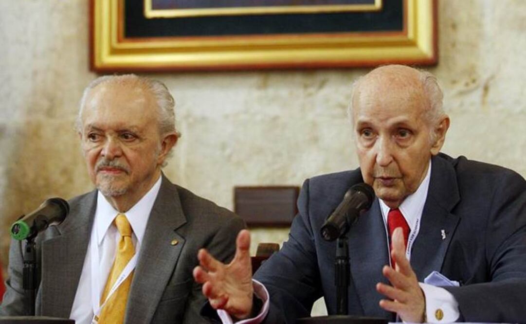 El presidente de la Fundación Premios Rey Jaime I, Santiago Grisolía, y el mexicano Mario Molina. Foto: EFE