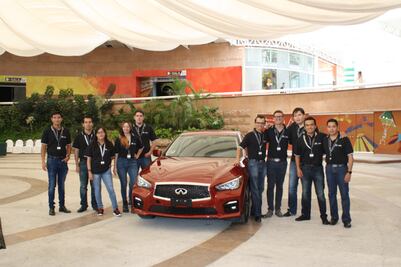 Infiniti Engineering Academy está en Griego