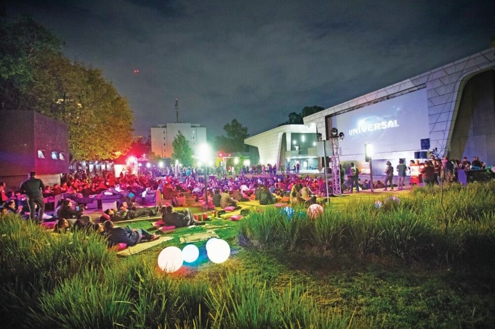 De la población que ha ido a un evento cultural, 84.7% lo hizo al menos una vez a una proyección de película o cine (ARCHIVO EL UNIVERSAL)