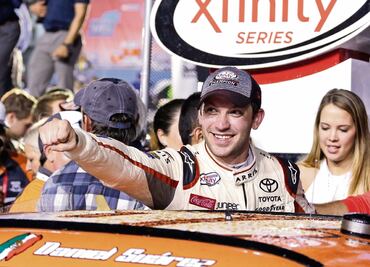 Logra Suárez título histórico