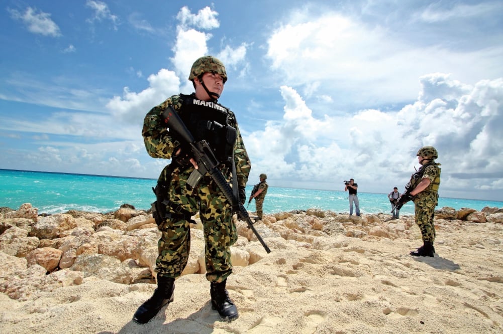 La Secretaría de Marina señala que los operativos se realizan en playas del golfo de México, mar Caribe y océano Pacífico. Desde hace años, la dependencia realiza operativos de vigilancia para garantizar la seguridad de turistas (ARCHIVO EL UNIVERSAL)