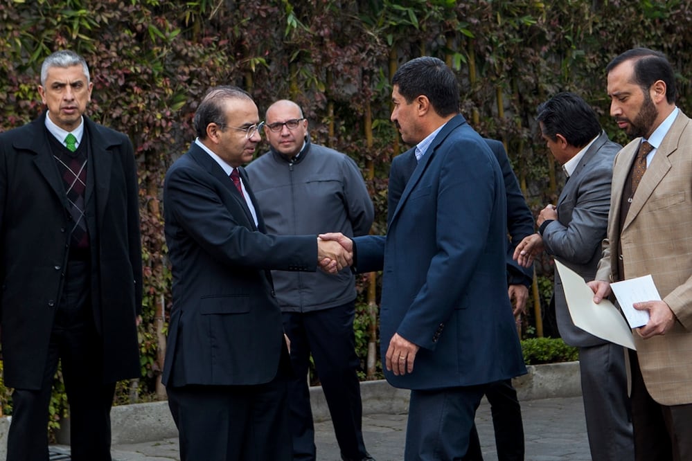 Meeting of Javier Corral with the Minister of the Interior – Photo: Camila Mata/EL UNIVERSAL