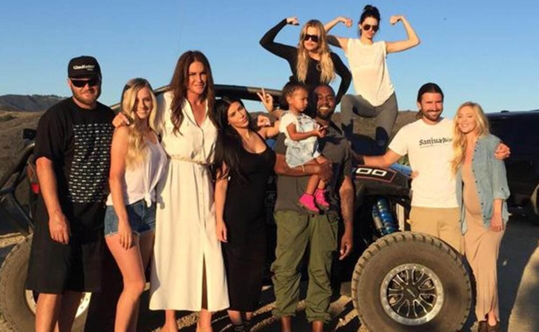 Jenner estuvo acompañada por su familia  Foto: Twitter de Caitlyn Jenner