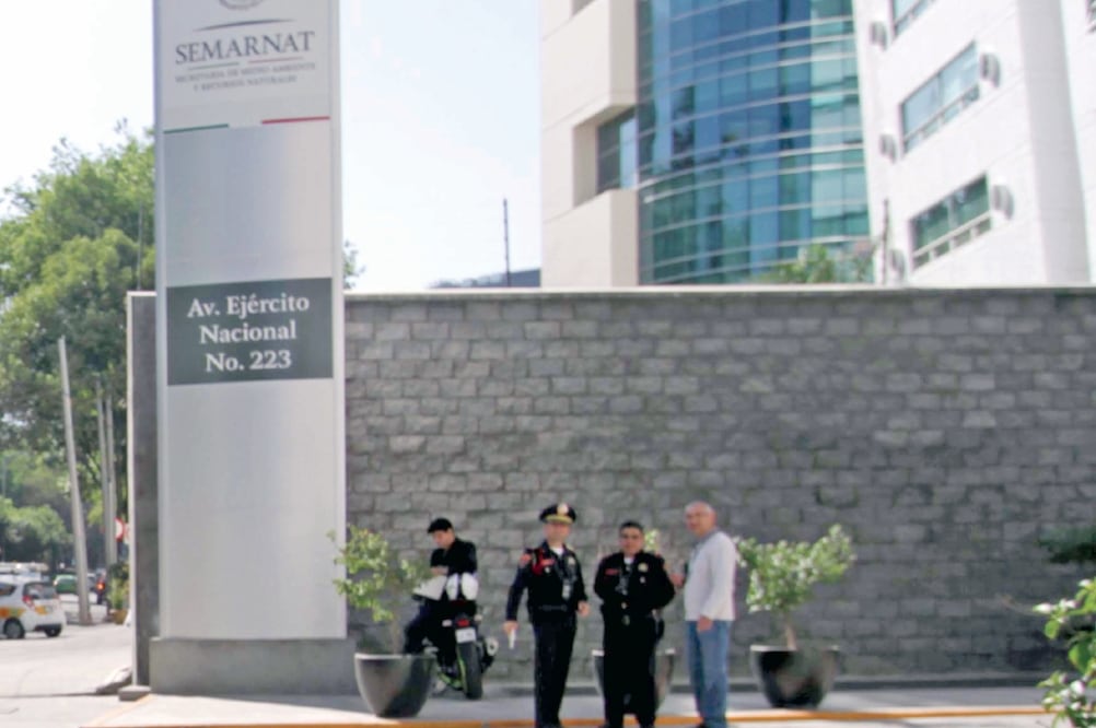 El actual inmueble de la Semarnat aglutina todas las oficinas de la dependencia. En la mudanza fueron trasladados mil 951 trabajadores. (ARCHIVO EL UNIVERSAL)