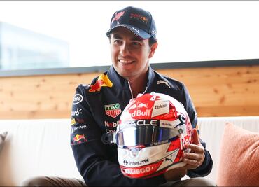 Checo Pérez revela el casco que usará para el GP de Austria, en la casa de Red Bull