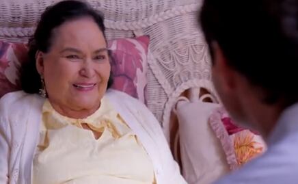 Sonriente y en una cama, así fue la última escena de Carmen Salinas