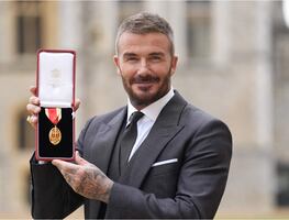 David Beckham es nombrado caballero por el rey Carlos III