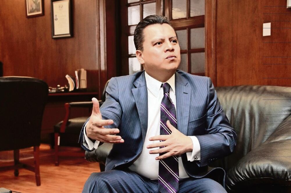 Manuel Granados, abogado de la Ciudad, aseguró que los derechos de los capitalinos están plenamente asegurados en la nueva Carta Magna local (ARCHIVO EL UNIVERSAL)