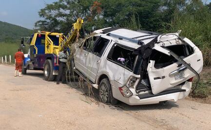 Ajustan a 3 el número de muertos por volcadura de camioneta en Chiapas