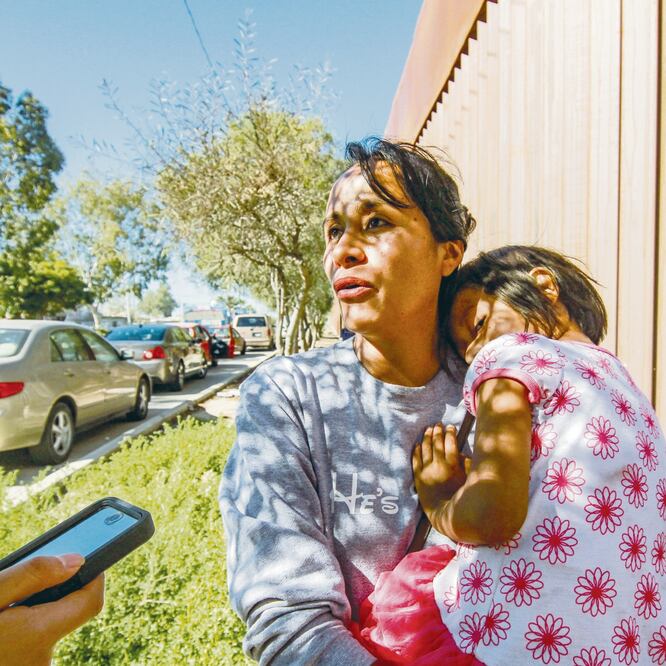 Miriam no quiere ser parte de los migrantes que mueren intentando llegar al otro lado, pero quedarse —dice — es una sentencia de muerte. Foto: JOEBETH TERRIQUEZ. EL UNIVERSAL